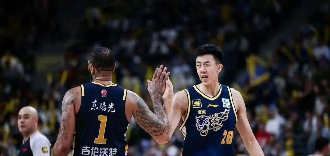 kaiyun开云体育-激情四射！双方球队交锋，赛场火药味浓厚的简单介绍